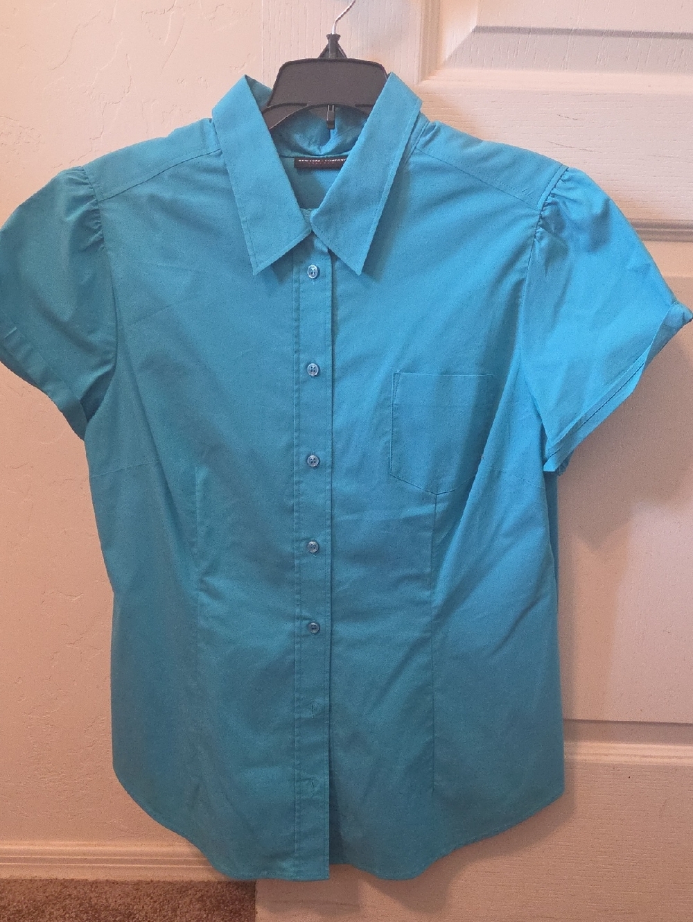 New York & Company Turquoise Short-Sleeve Button-Up Shirt